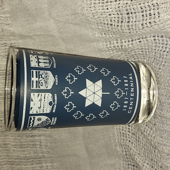 Canada Centennial 1867-1967 Vintage Glass - Picture 7 of 8